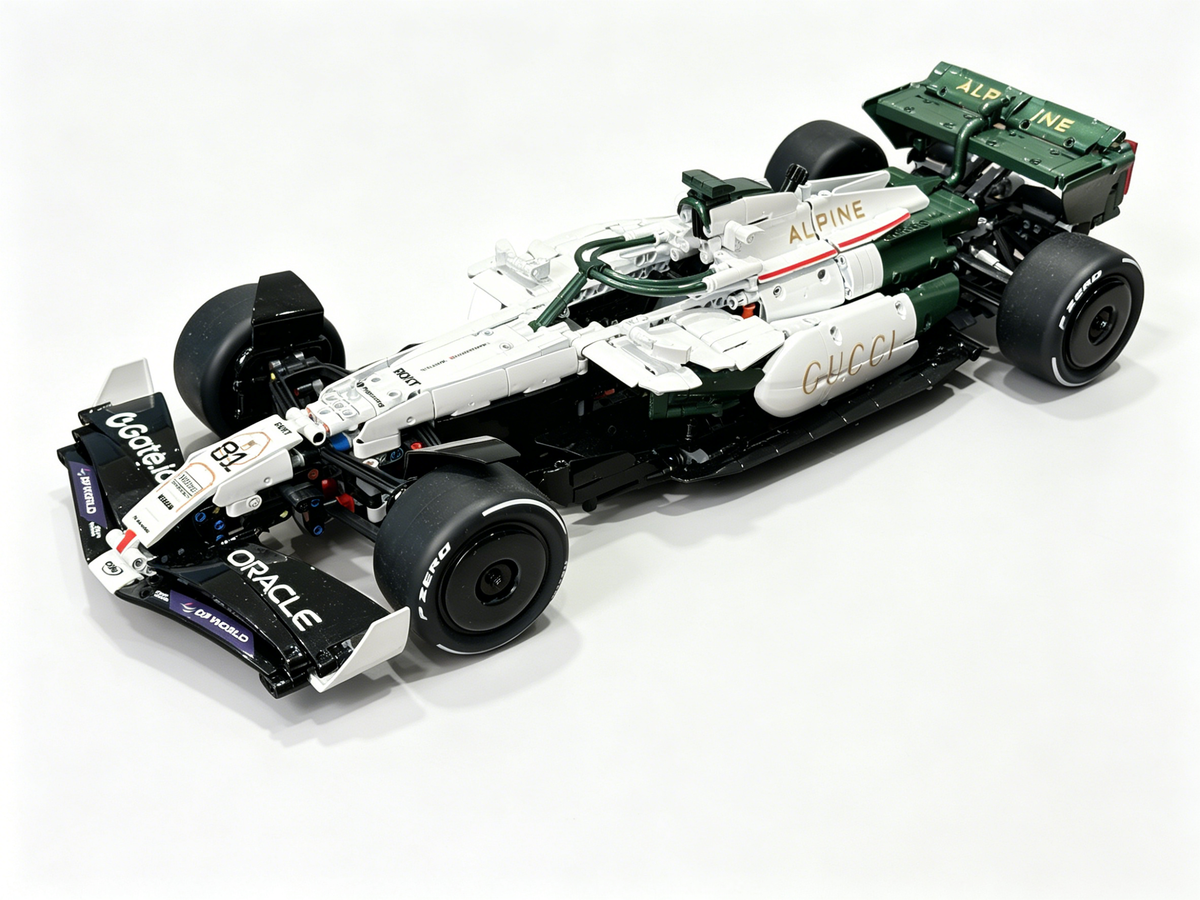 1：8 Scale Alpine F1 Gucci Co Branded Formula 1 Race Car Technic Building Block Model Finished Building Blocks