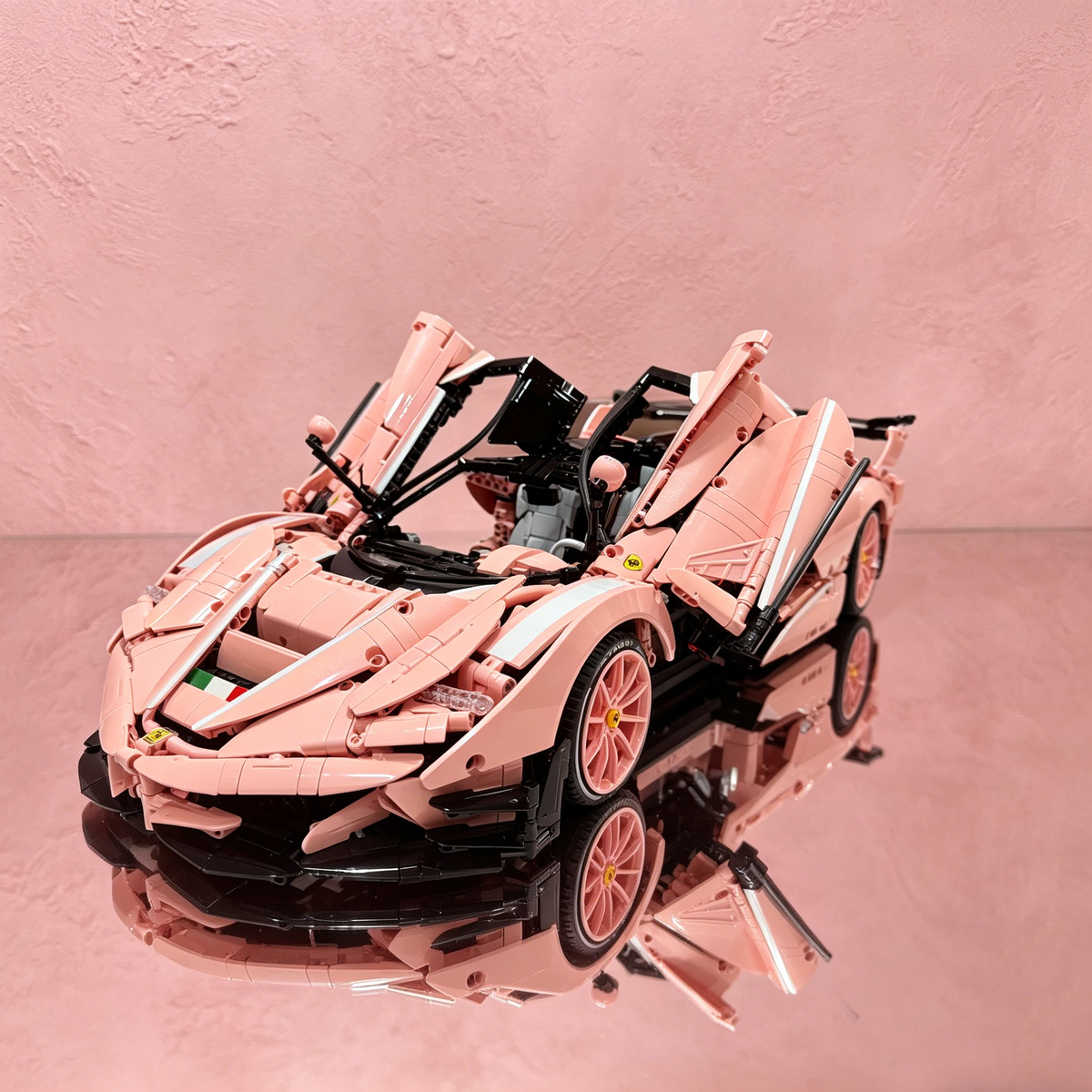 Ferrari FXX-K Evo Cherry Blossom Pink Livery 3380PCS 1:8 Scale Supercar Finished Building Blocks
