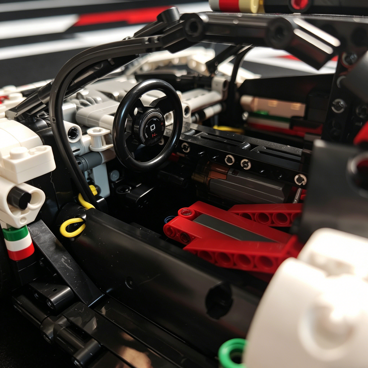 Pagani Zonda R 1:8 Finished Building Block Car 3180PCS