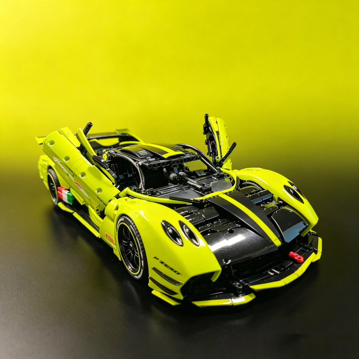 Pagani Huayra R 1:8 Finished Building Block Car 3260PCS