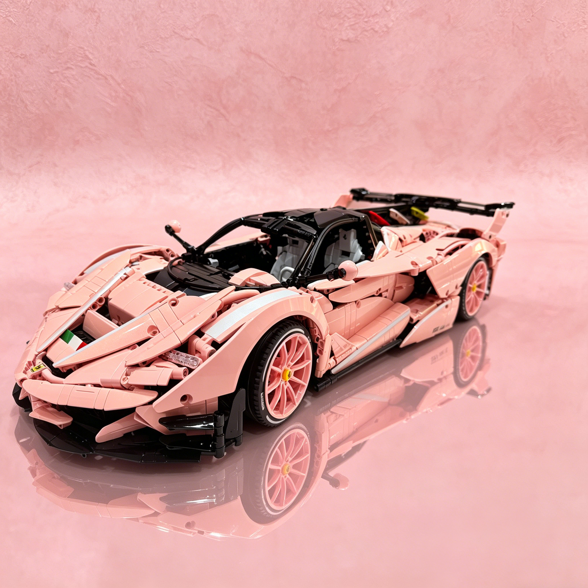 Ferrari FXX-K Evo Cherry Blossom Pink Livery 3380PCS 1:8 Scale Supercar Finished Building Blocks
