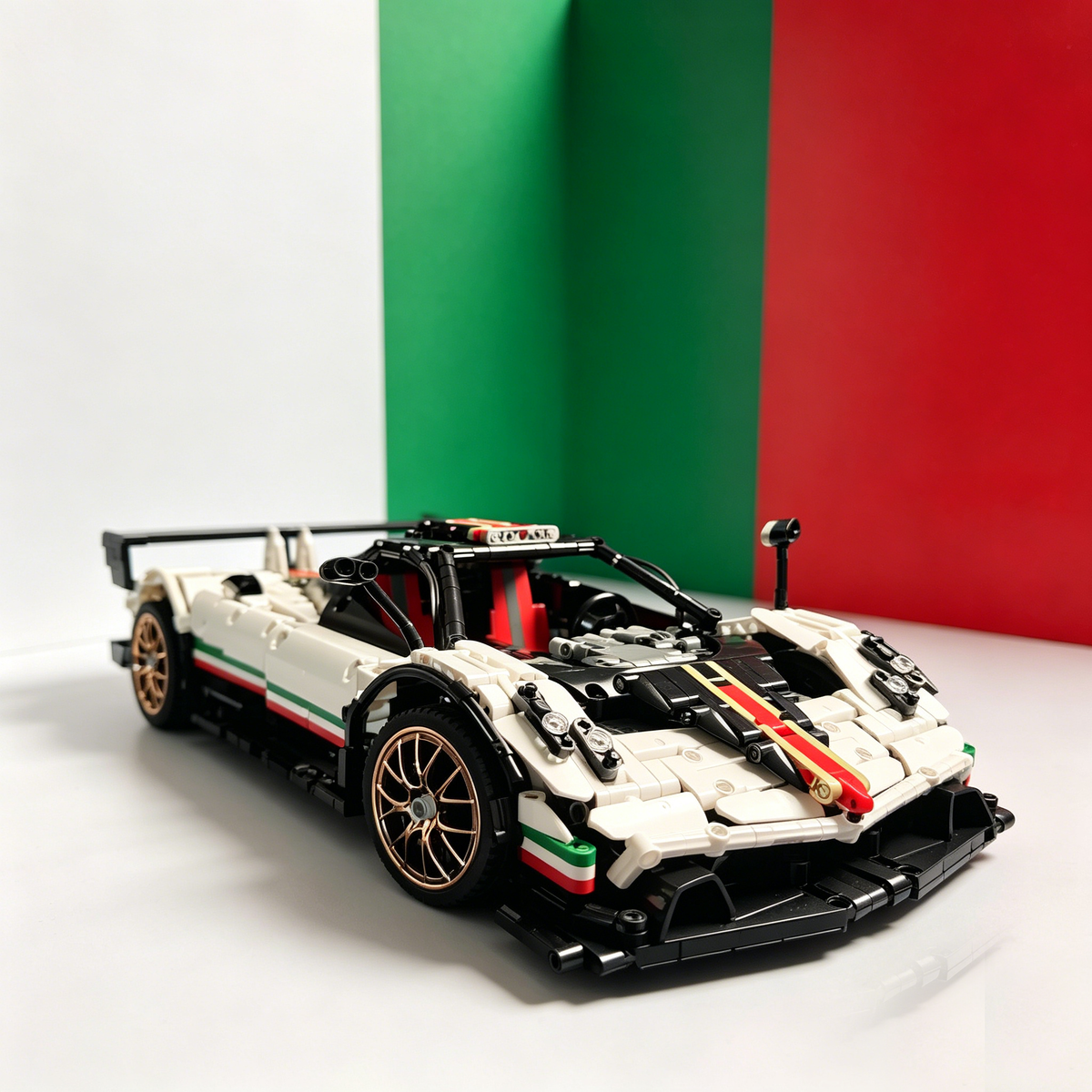 Pagani Zonda R 1:8 Finished Building Block Car 3180PCS