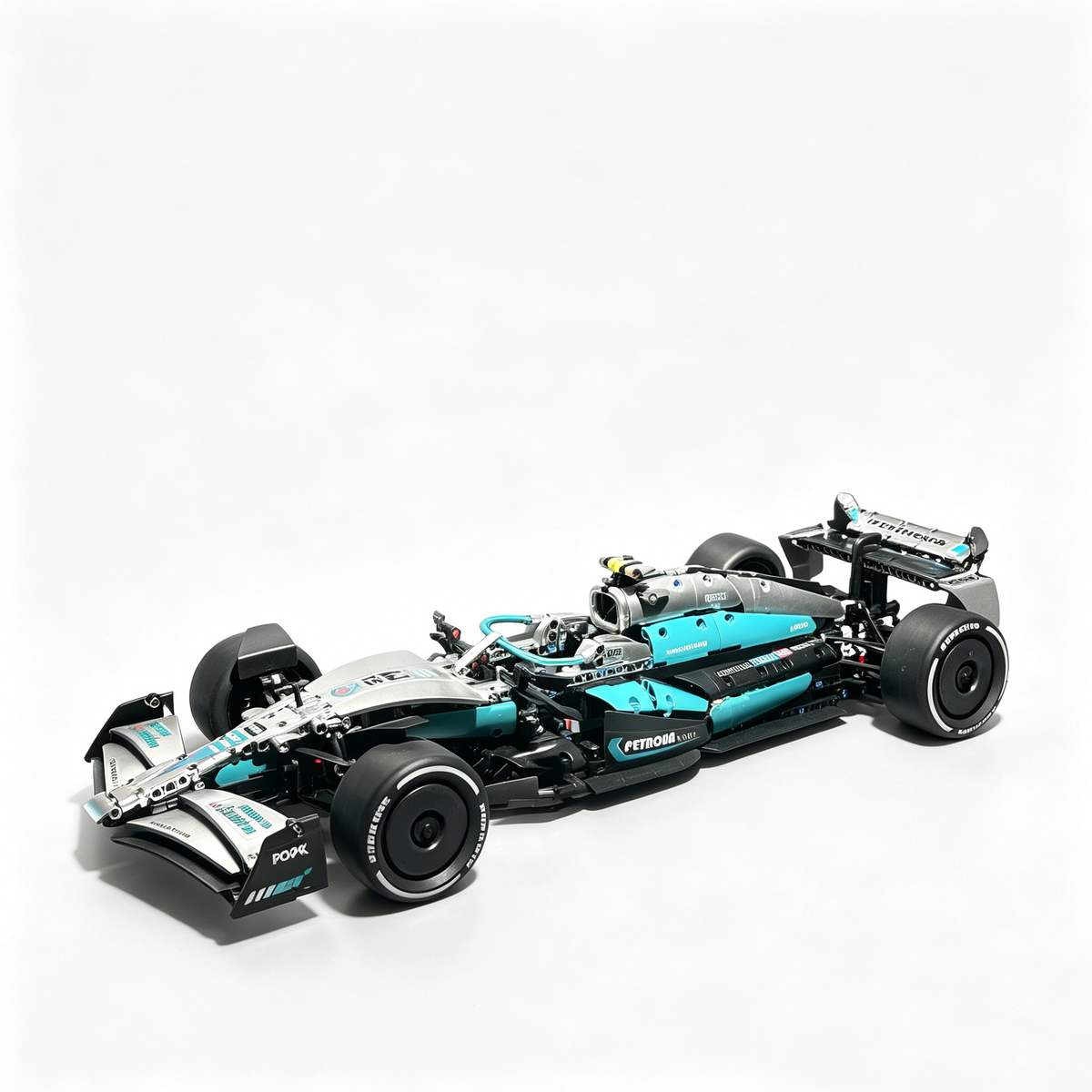 Mercedes-AMG Petronas F1 W15 2024 Hamilton & Russell 1:8 Finished Building Block Car 1790+PCS