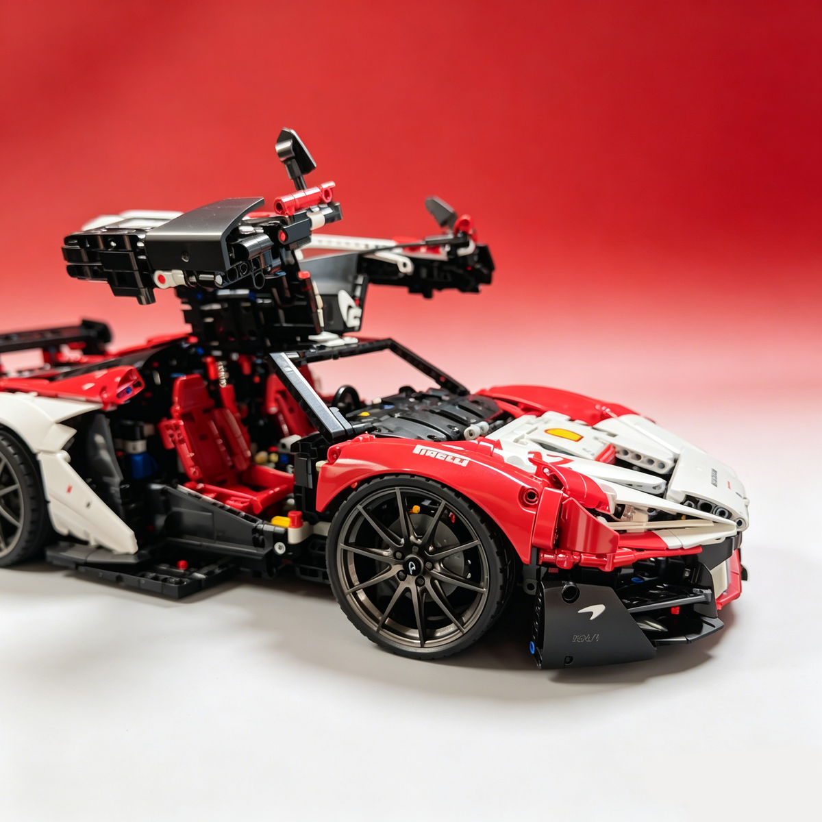 McLaren W1 1 8 Scale Model Car Marlboro Livery Finished Building Blocks