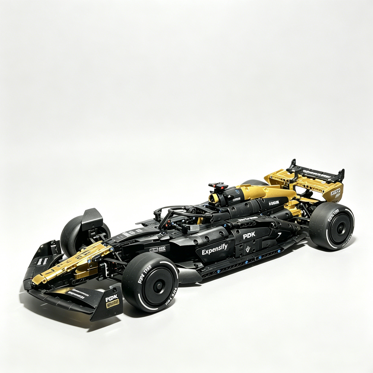 Renault F1 No.27 Hülkenberg 1:8 Finished Building Block Car 2220+PCS