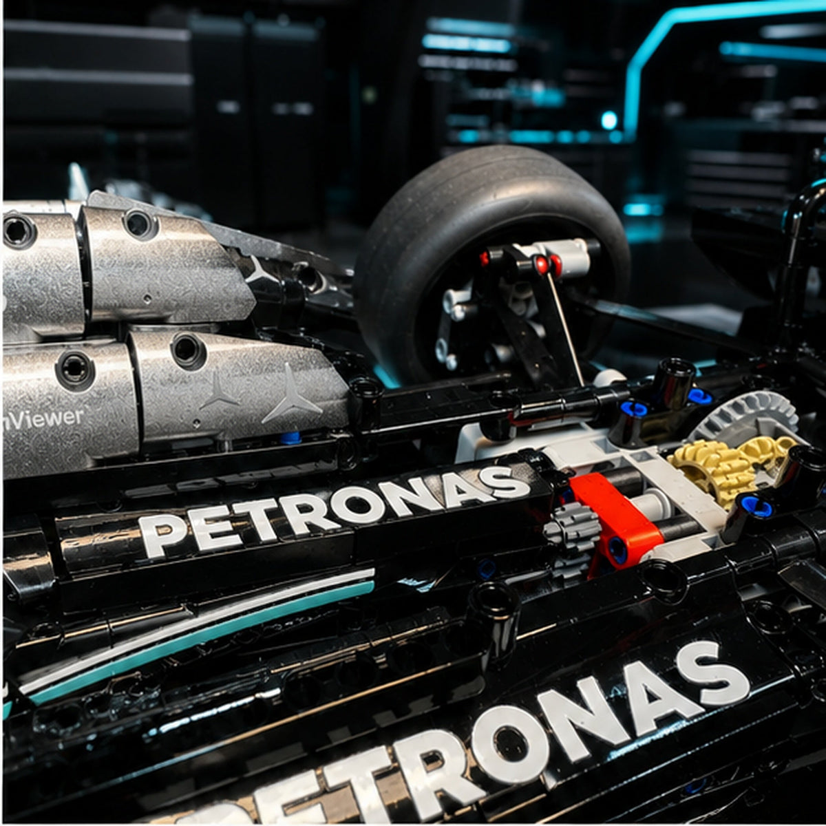 Mercedes-AMG Petronas F1 W12 2021 Hamilton 1:8 Finished Building Block Car Approx. 1900 PCS