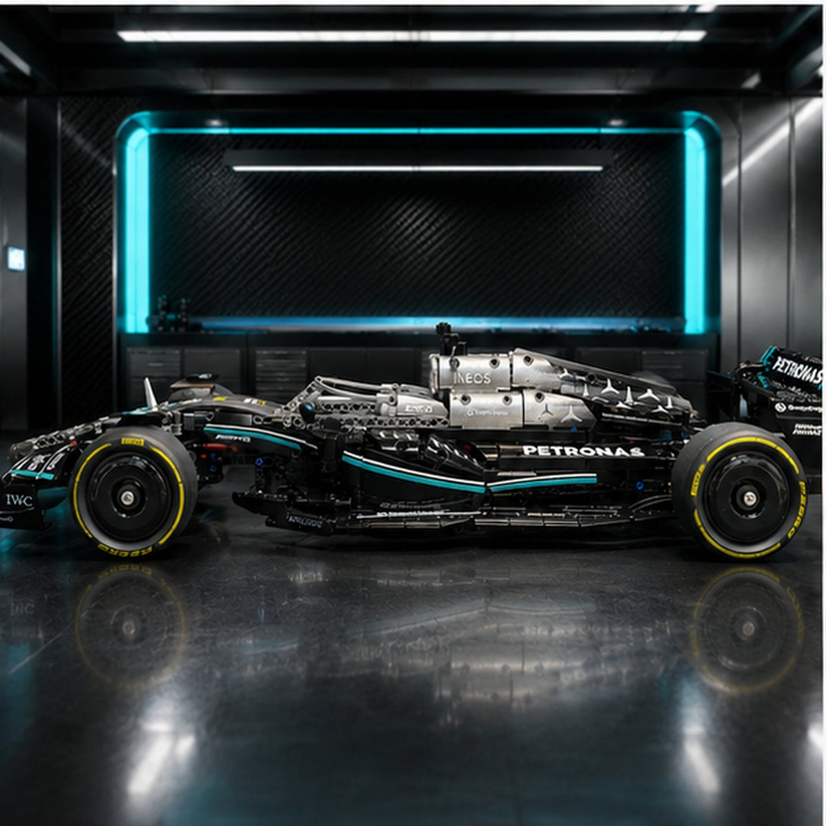Mercedes-AMG Petronas F1 W12 2021 Hamilton 1:8 Finished Building Block Car Approx. 1900 PCS